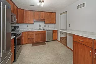 2750 Iowa Dr, Lower Burrell, PA 15068 - Photo 7