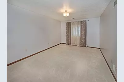 2750 Iowa Drive #14, Lower Burrell, PA 15068 - Photo 21