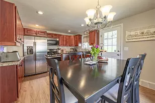 4863 Hialeah Dr, Pittsburgh, PA 15239 - Photo 5