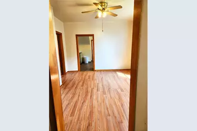 922 Hober Ave #2, McKees Rocks, PA 15136 - Photo 3