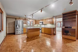 25 Carleton Dr, Pittsburgh, PA 15243 - Photo 11