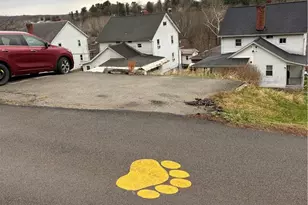 20 N Pine St, Ellsworth Boro, PA 15331 - Photo 7