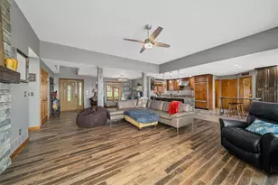 150 Holsing Ln, Frazer, PA 15084 - Photo 7