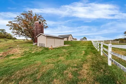 150 Holsing Ln, Frazer, PA 15084 - Photo 37