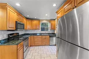 202 Melrose Pl, Pittsburgh, PA 15241 - Photo 11