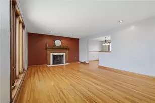 5118 Frich Dr, Pittsburgh, PA 15227 - Photo 5