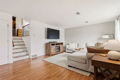 106 Longmount Dr, Ross Twp, PA 15214 - Photo 5