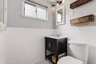 106 Longmount Dr, Ross Twp, PA 15214 - Photo 11