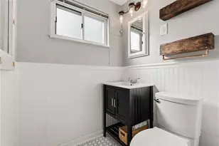 106 Longmount Dr, Ross Twp, PA 15214 - Photo 11