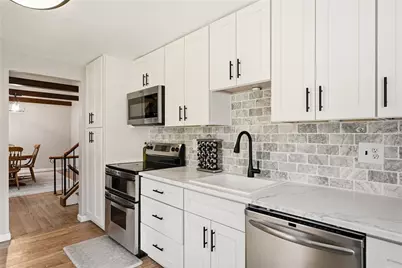 106 Longmount Dr, Ross Twp, PA 15214 - Photo 21