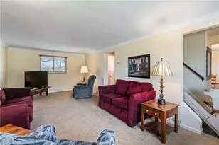 187 Travis Dr, Pittsburgh, PA 15236 - Photo 3