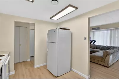 5841 Morrowfield Ave #109, Pittsburgh, PA 15217 - Photo 9