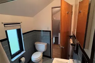 1114 Cascade Dr, Homestead, PA 15120 - Photo 9