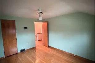 1114 Cascade Dr, Homestead, PA 15120 - Photo 11