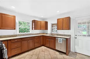 2518 Sample Rd, Hampton, PA 15101 - Photo 9