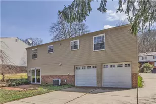 118 Wiltshire Cir, Monroeville, PA 15146 - Photo 5