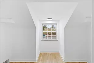 772 Scott Rd, Pittsburgh, PA 15228 - Photo 17