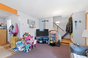 704 Maytide St, Pittsburgh, PA 15227 - Photo 11