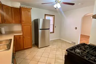 1109 Pacific Ave, Brackenridge, PA 15014 - Photo 3