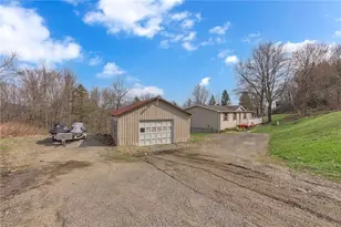 204 Hollowvue Rd, Big Beaver, PA 16157 - Photo 3