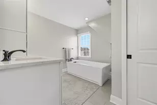 1017 Skyline Dr, Cecil, PA 15317 - Photo 27