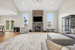 1017 Skyline Dr, Cecil, PA 15317 - Photo 13