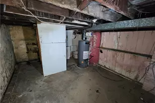 724 Hemlock Aly, Glassport, PA 15045 - Photo 17