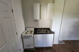 724 Hemlock Aly, Glassport, PA 15045 - Photo 5