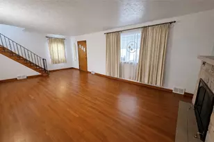 309 Emerson St, Vandergrift, PA 15690 - Photo 5