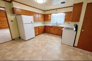 309 Emerson St, Vandergrift, PA 15690 - Photo 7