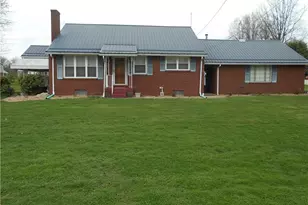 2979 Raymond Ave, Latrobe, PA 15650 - Photo 1