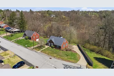 85 Valleyview Dr, Economy, PA 15003 - Photo 3