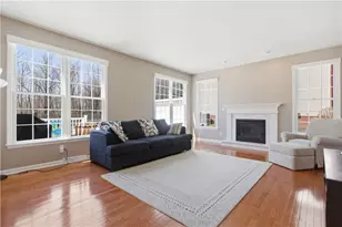 907 Gregory Ct, Cranberry Township, PA 16066 - Photo 7