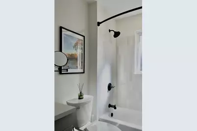 422 Avery St, Pittsburgh, PA 15212 - Photo 9