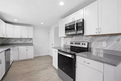 5123 Elmwood Dr, Pittsburgh, PA 15227 - Photo 9