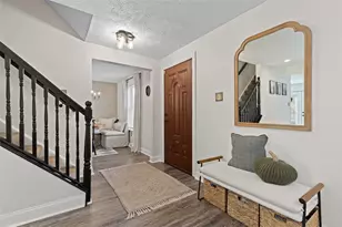 218 Lakeside Dr, Robinson Twp, PA 15136 - Photo 5