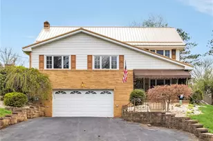 105 Northumberland Dr, Hempfield Township, PA 15642 - Photo 1