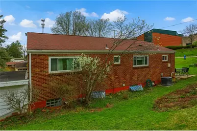 1894 Oakbine Avenue, Moon/Crescent Twp, PA 15108 - Photo 5