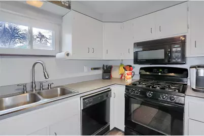 1894 Oakbine Avenue, Moon/Crescent Twp, PA 15108 - Photo 15