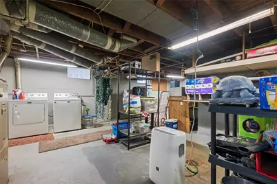 1104 Leslie St, Sharon, PA 16146 - Photo 11