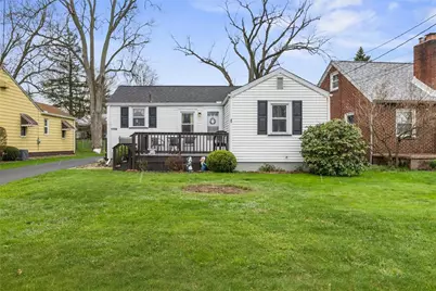 1104 Leslie St, Sharon, PA 16146 - Photo 1