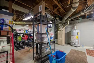 1104 Leslie St, Sharon, PA 16146 - Photo 13