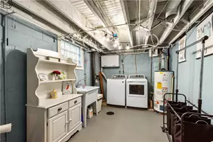 1085 Magnolia Dr, South Strabane, PA 15301 - Photo 27