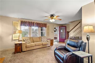 1085 Magnolia Dr, South Strabane, PA 15301 - Photo 7