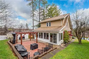 1085 Magnolia Dr, South Strabane, PA 15301 - Photo 3