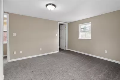 5530 Keefe St, Pittsburgh, PA 15207 - Photo 9