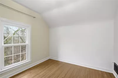 648 Elm Dr, Pittsburgh, PA 15147 - Photo 17