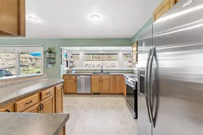 1466 Laurel Dr, Wilkins Township, PA 15235 - Photo 9