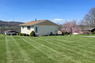 6301 Broad St, South Park, PA 15129 - Photo 25