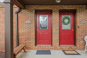 1606 Stone Mansion Dr, Pittsburgh, PA 15143 - Photo 3